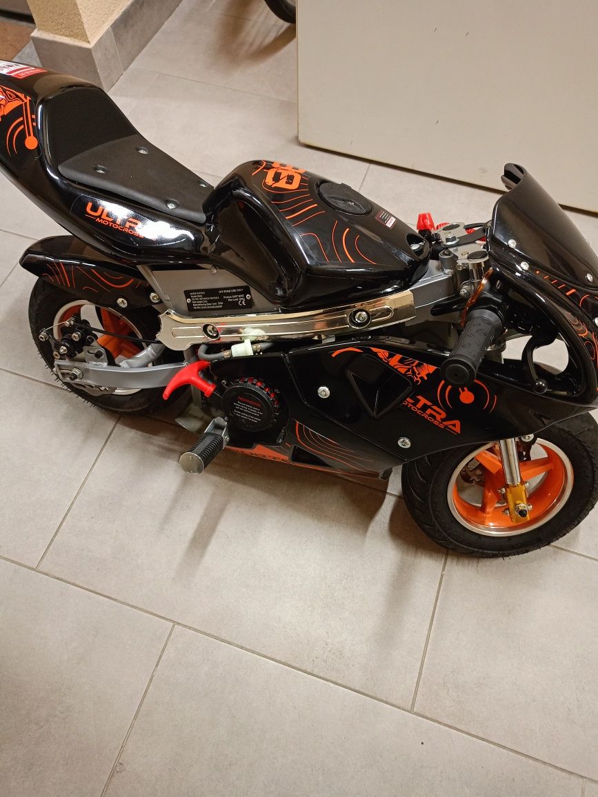 Motor dzieci dla chłopca.