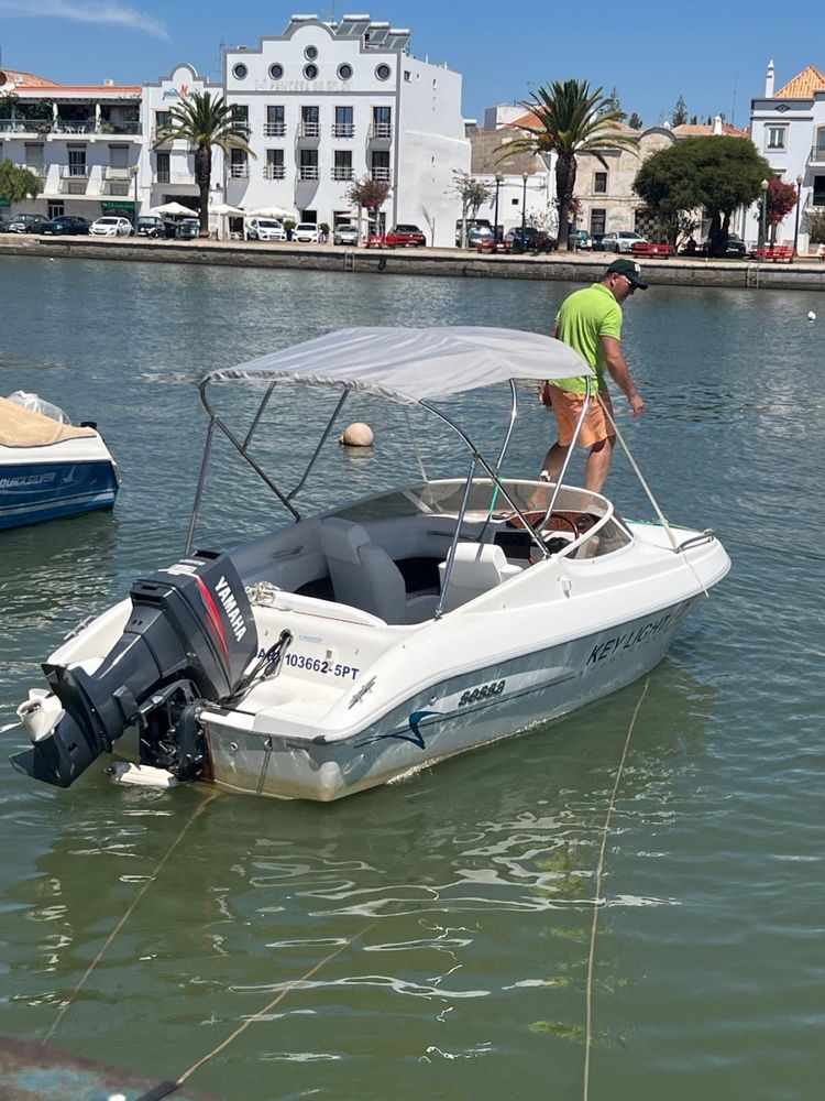 Barco Sessa e Reboque