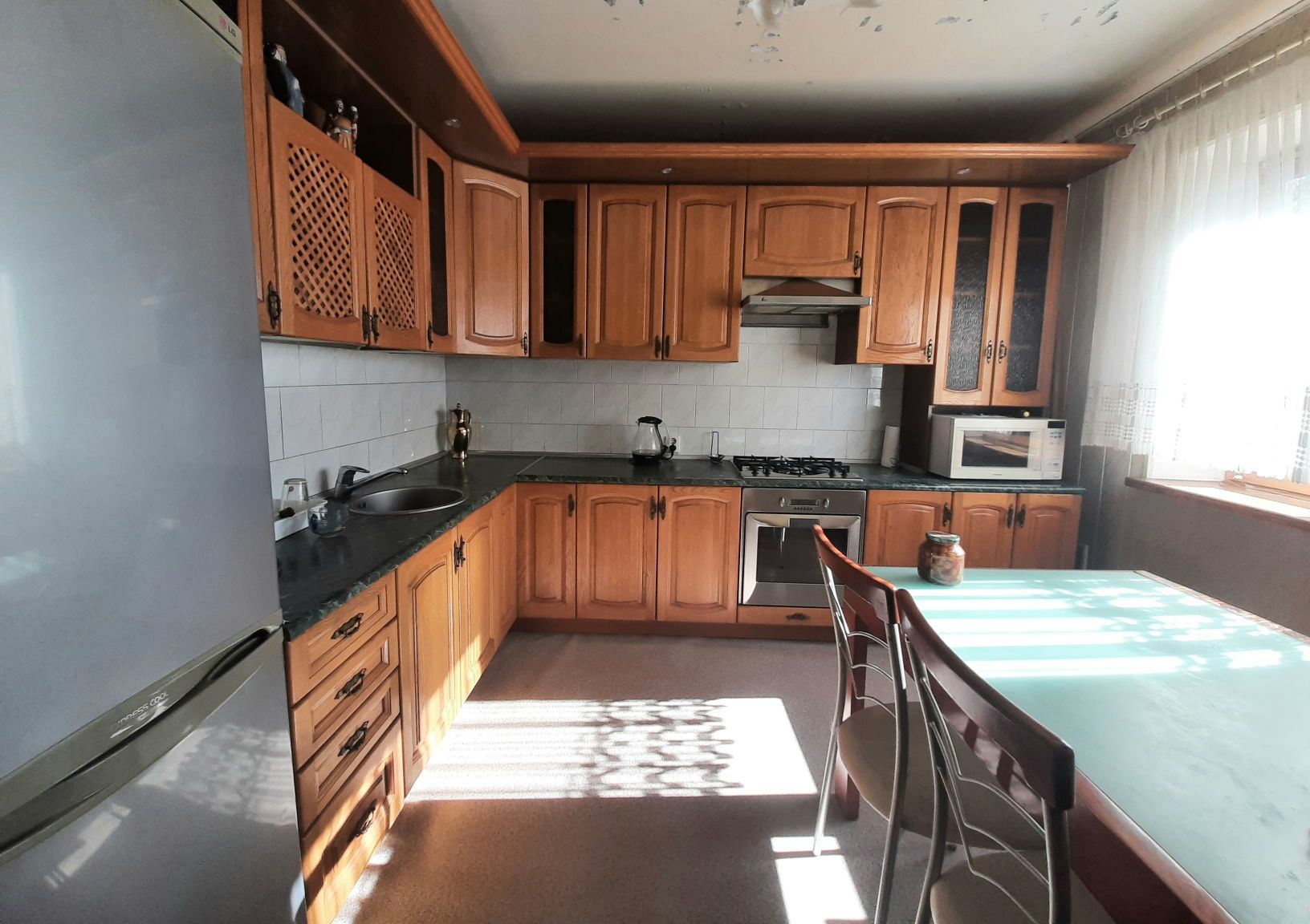 Продам 4-х ком. квартиру 3/10  на 17-ом микрорайоне!
