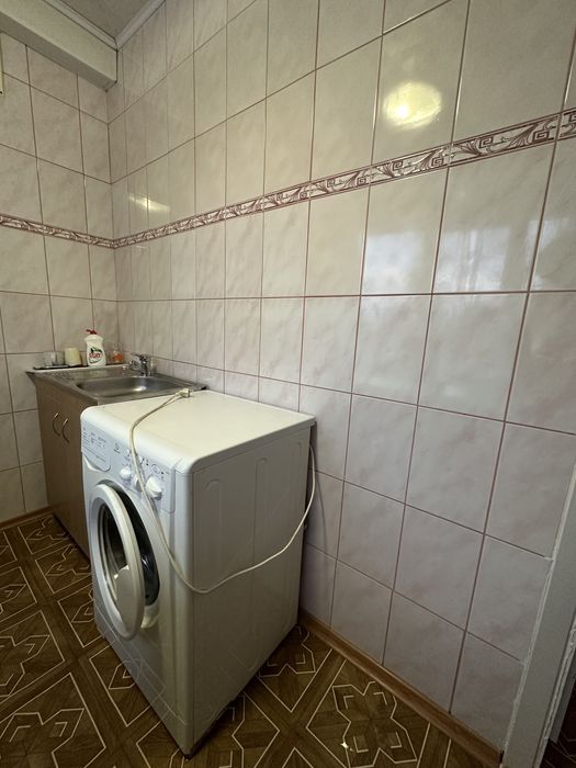 В районе  ТЦ «Орбита» Сдам 2х комн. кв-ру. 2 этаж, Космонавтов, 26