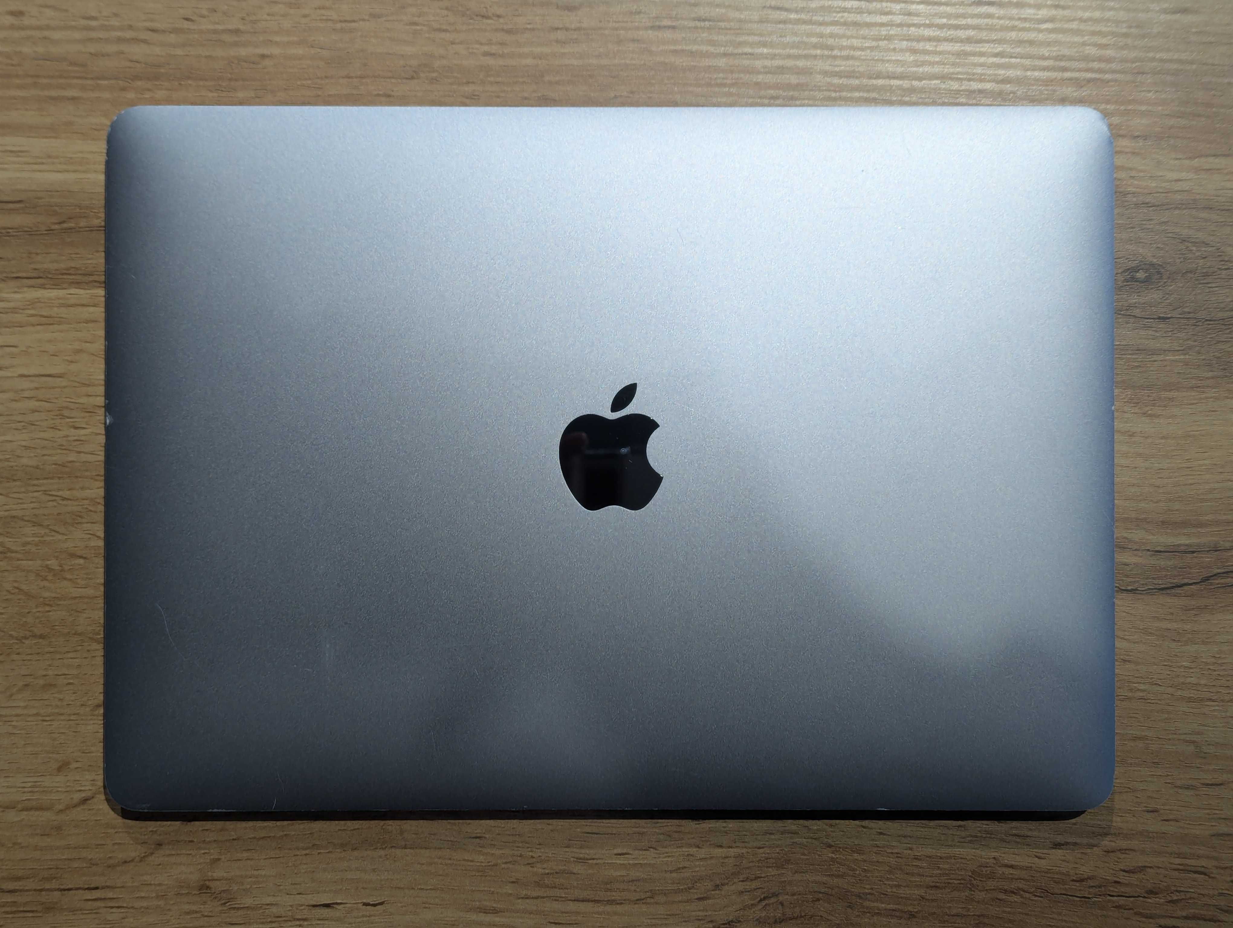Macbook pro 13 2020 core i5 1.4ghz 8/256gb