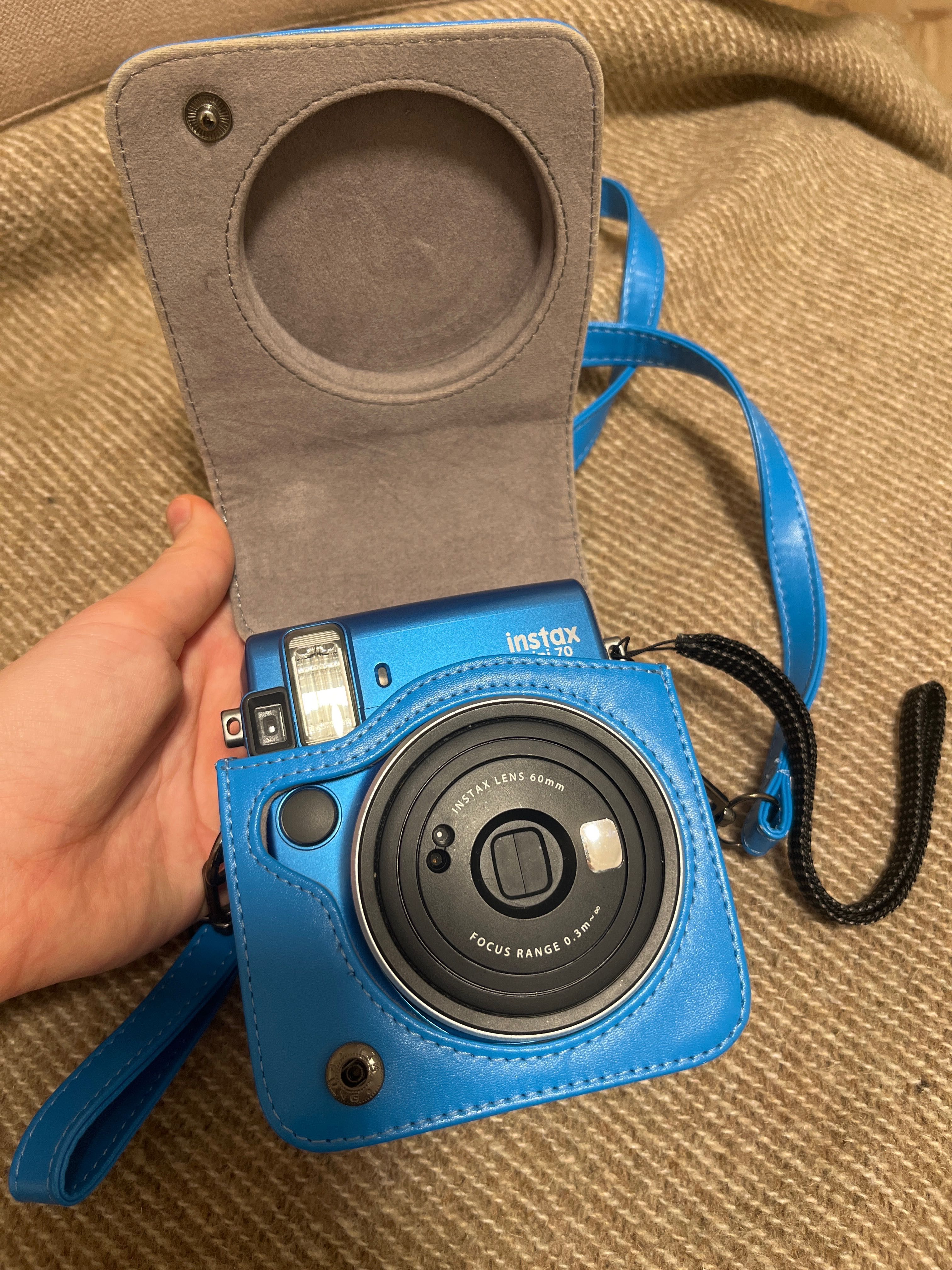 Aparat instax mini 70 + niebieski case ze smyczka