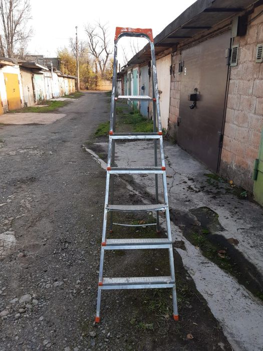 Стремянка лесница