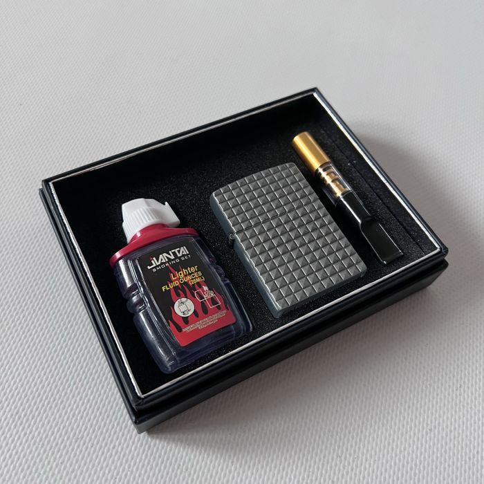 Набір бензинова запальничка Kantai EM09 + бензин очищений форма Zippo