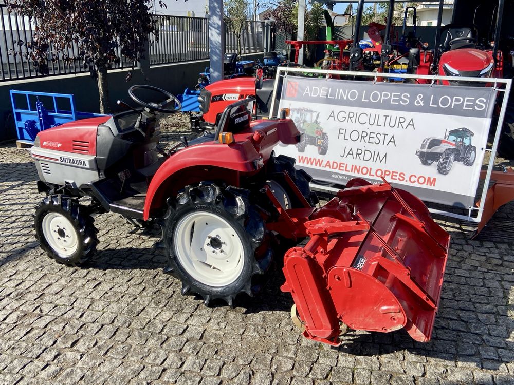 Trator agricola SHIBAURA tração 4 rodas com fresa