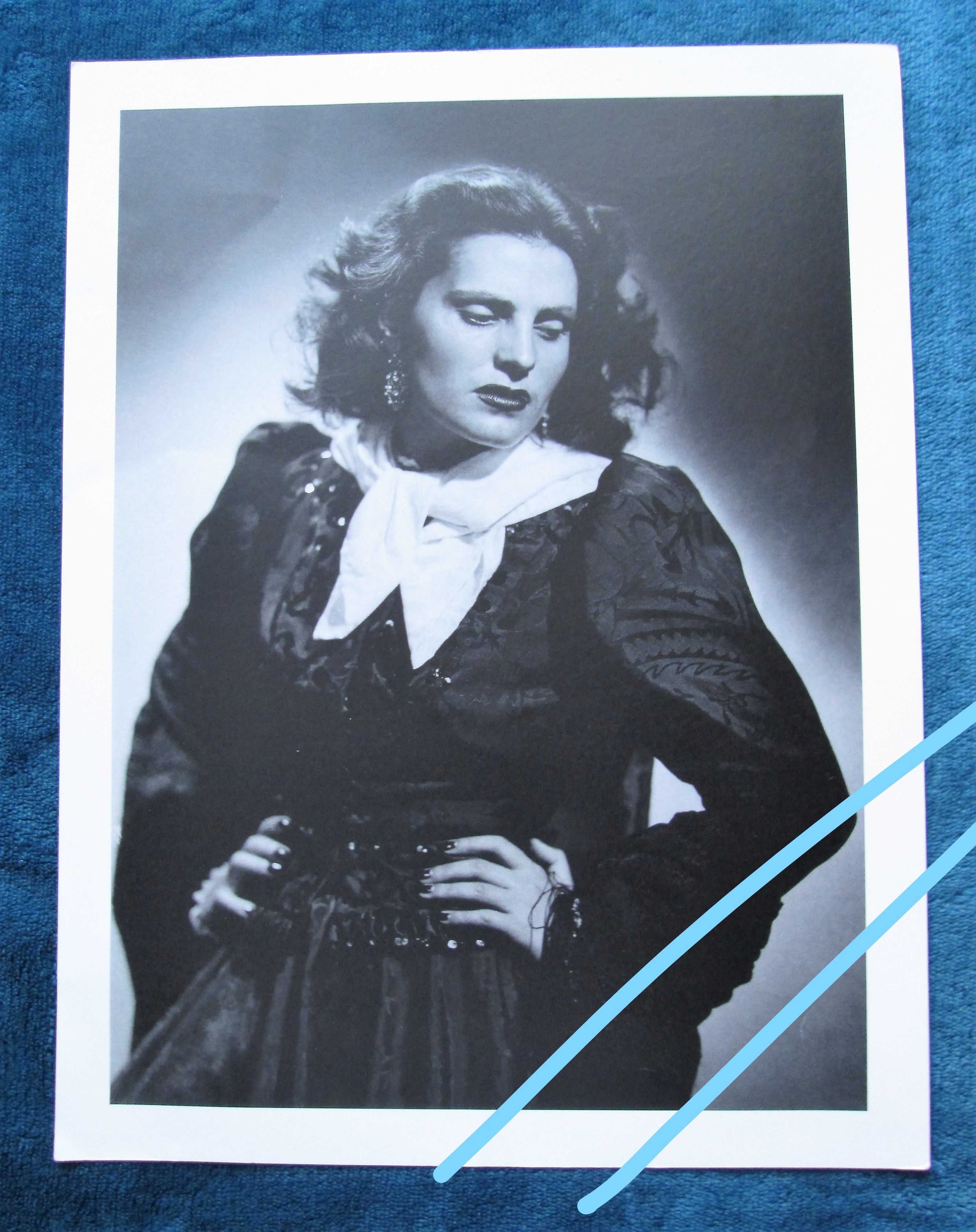 Amália Rodrigues (c portes registado)