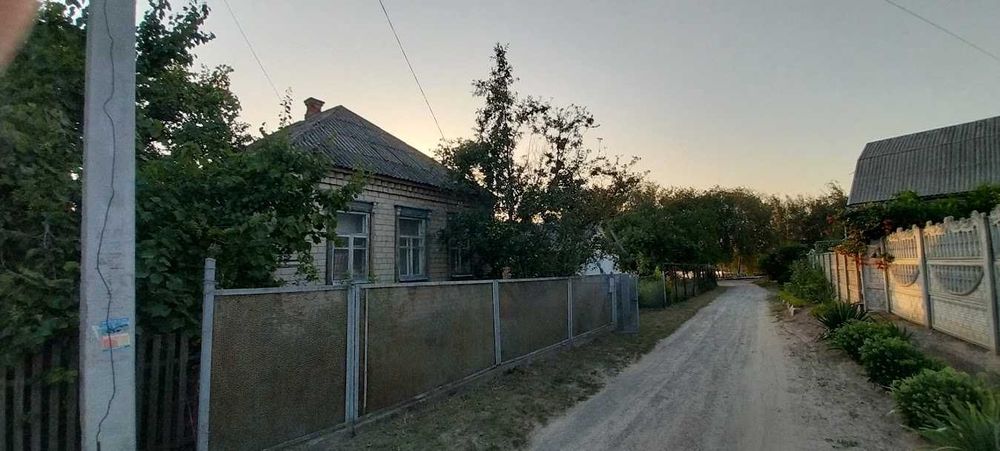 Продам будинок зі своїм берегом.