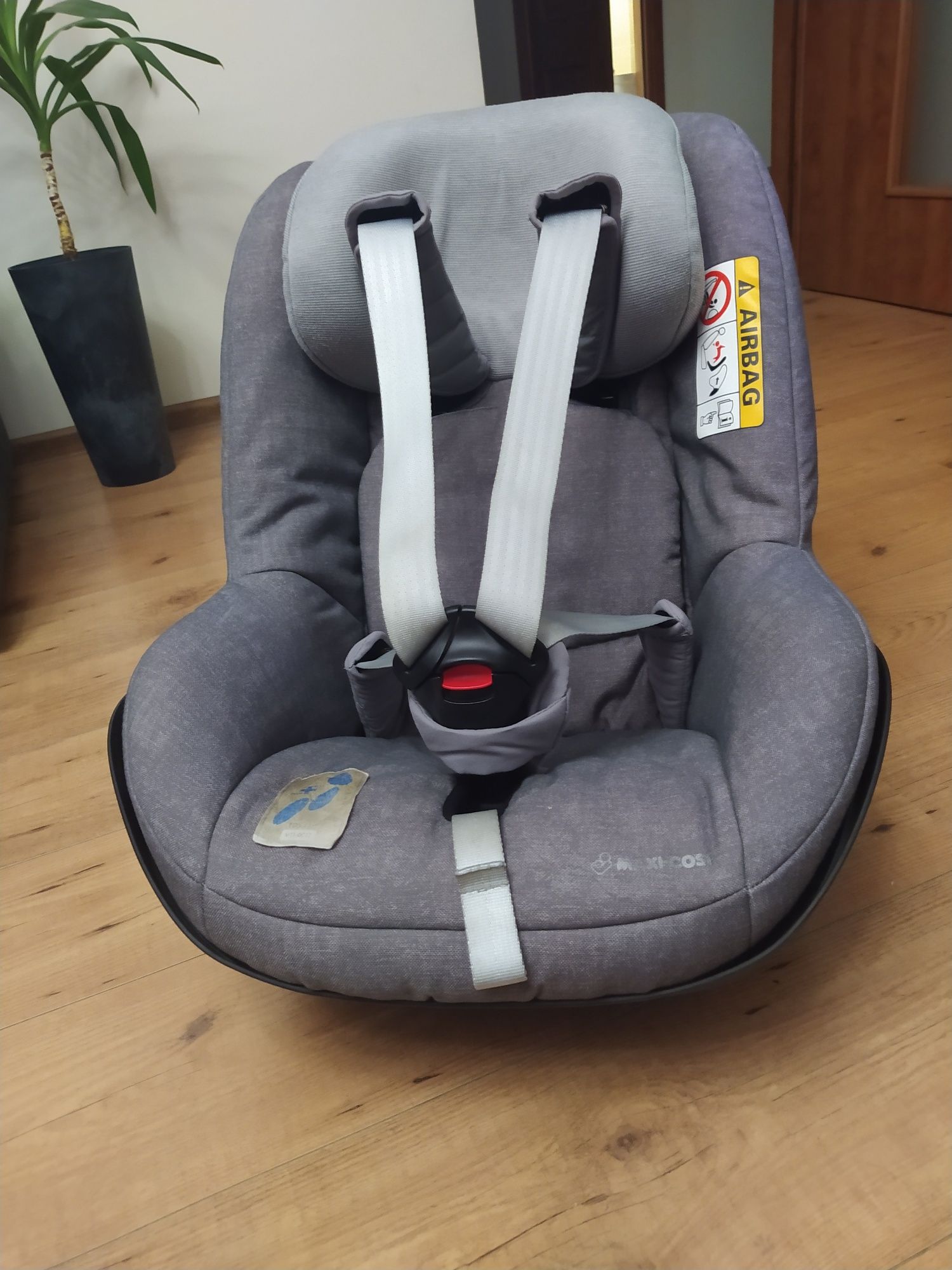 Fotelik Maxi Cosi I-Size 9-18kg z bazą, pokrowcem i wkładką Aeromoov