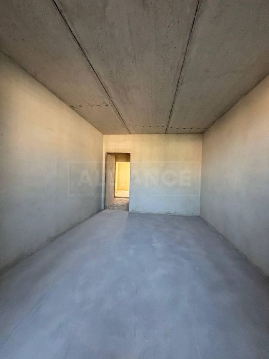 Продам двокімнатну  квартири в збудованому будинку біля Вокзалу