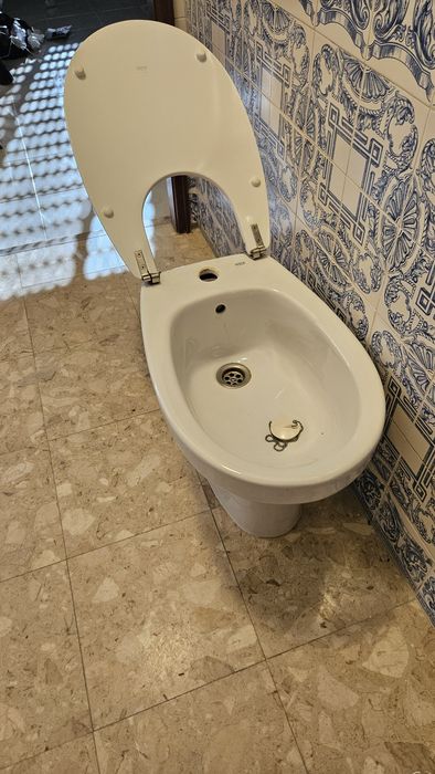 Bidé em ótimo estado - ideal para casa de banho completa