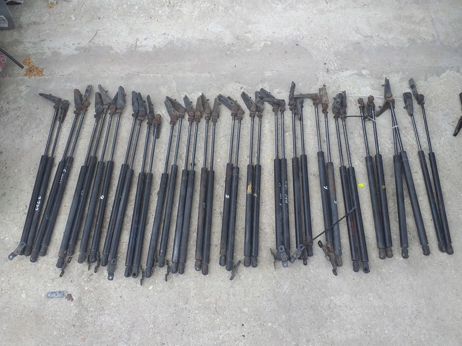 TOYOTA CELICA VI SIŁOWNIK TELESKOP KLAPY BAGAŻNIKA