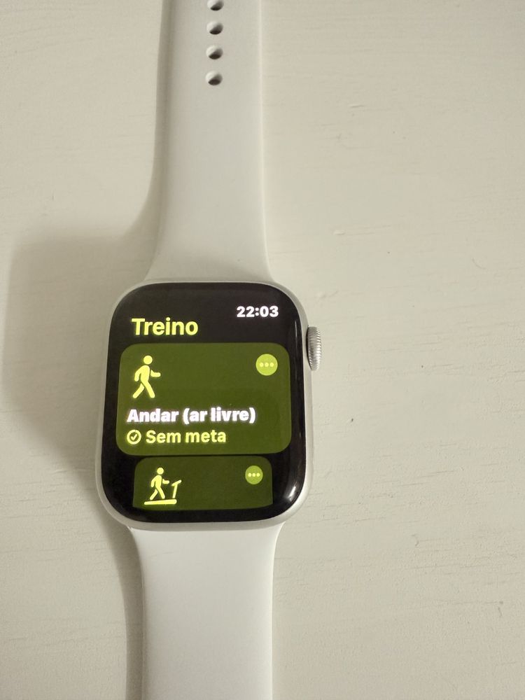 Apple watch series 8. 41 m