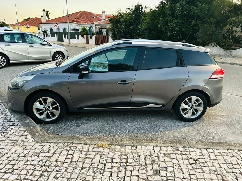 Carrinha Renault clio com poucos km