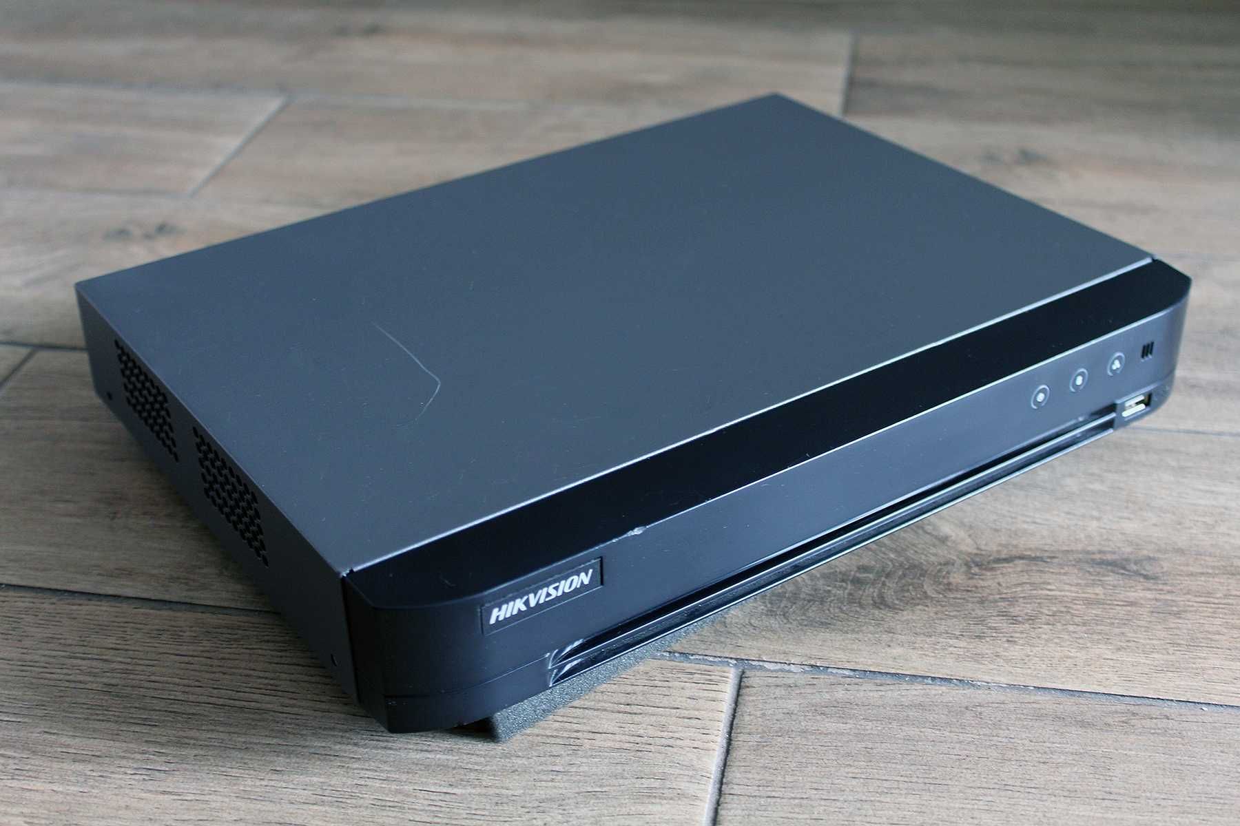Видеорегистратор Hikvision iDS-7204HQHI-M1/S