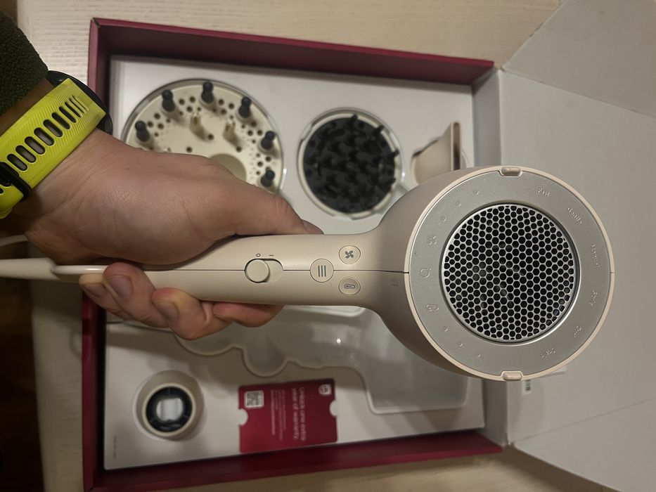 Фен Philips серії Sensel IQ