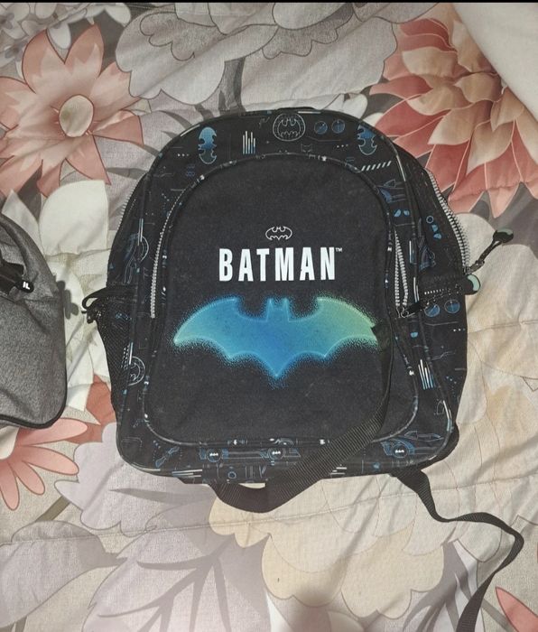 Mochila de criança para pré escolar em bom estado