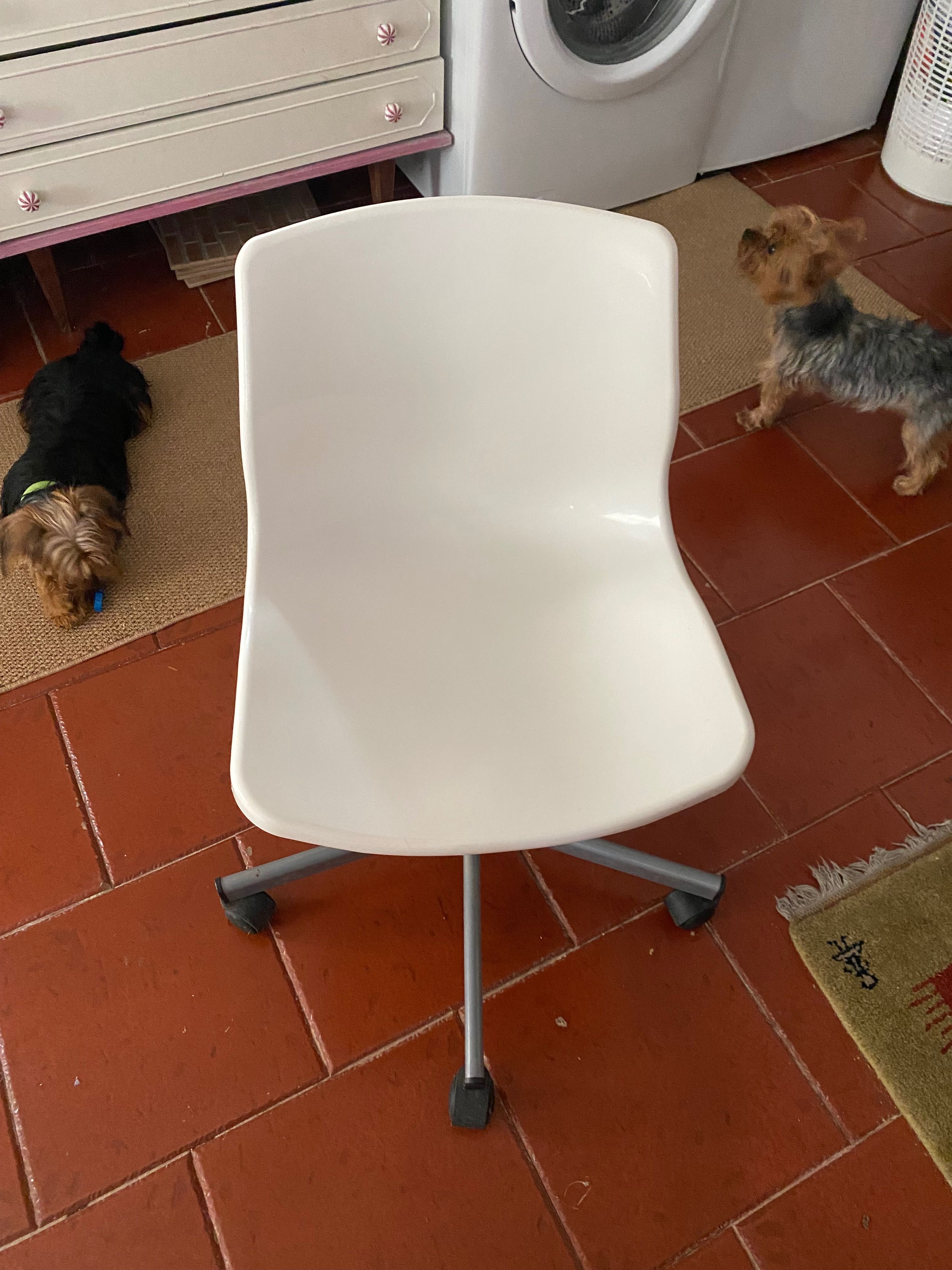 Cadeira giratória ikea