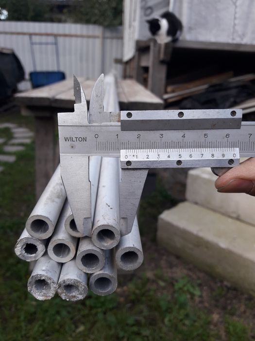 Труба алюмінієва  14х9