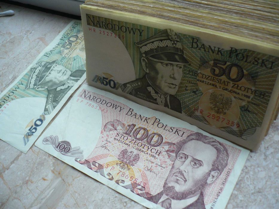 Banknoty PRL. 50 zł i 100 zł.