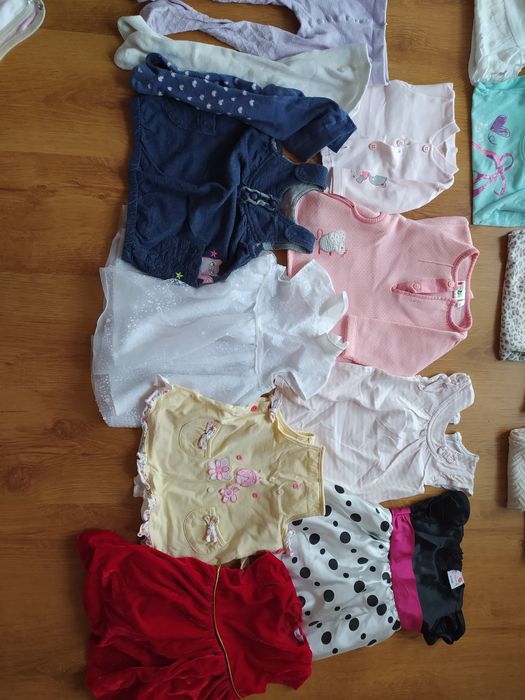 Ubranka dla dziewczynki r. 68