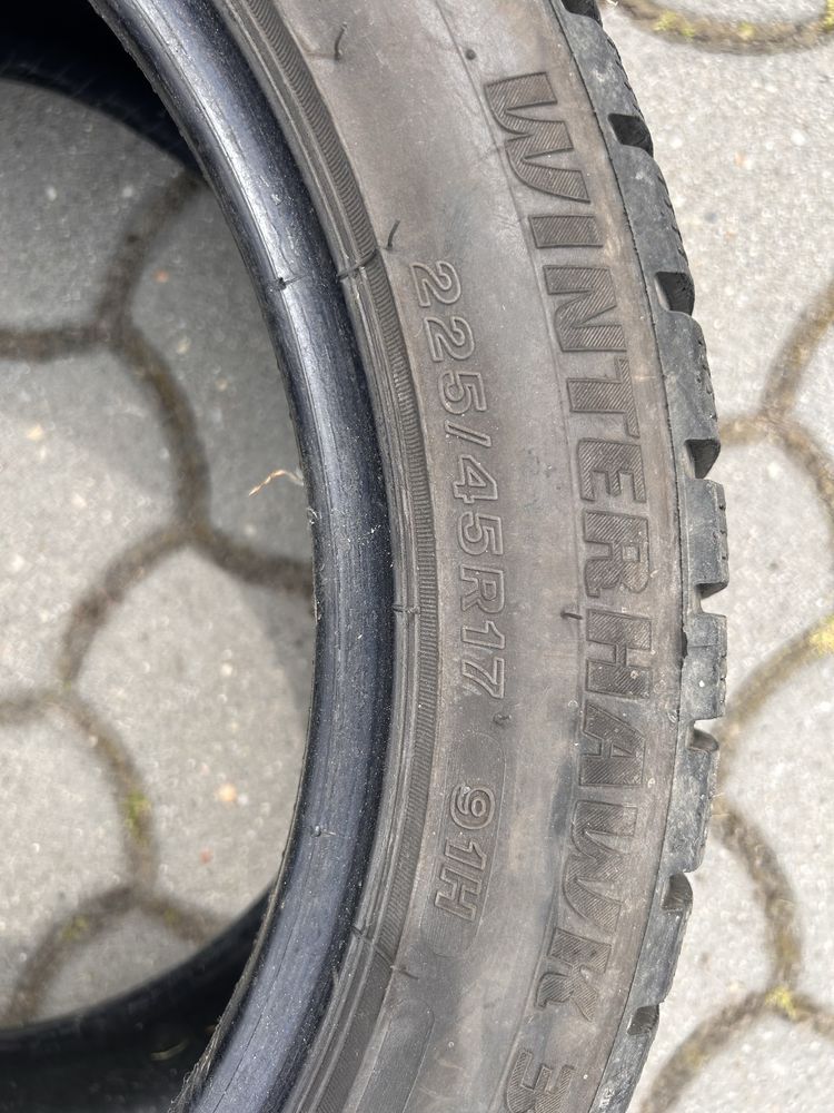 Opony zimowe 225/45R17