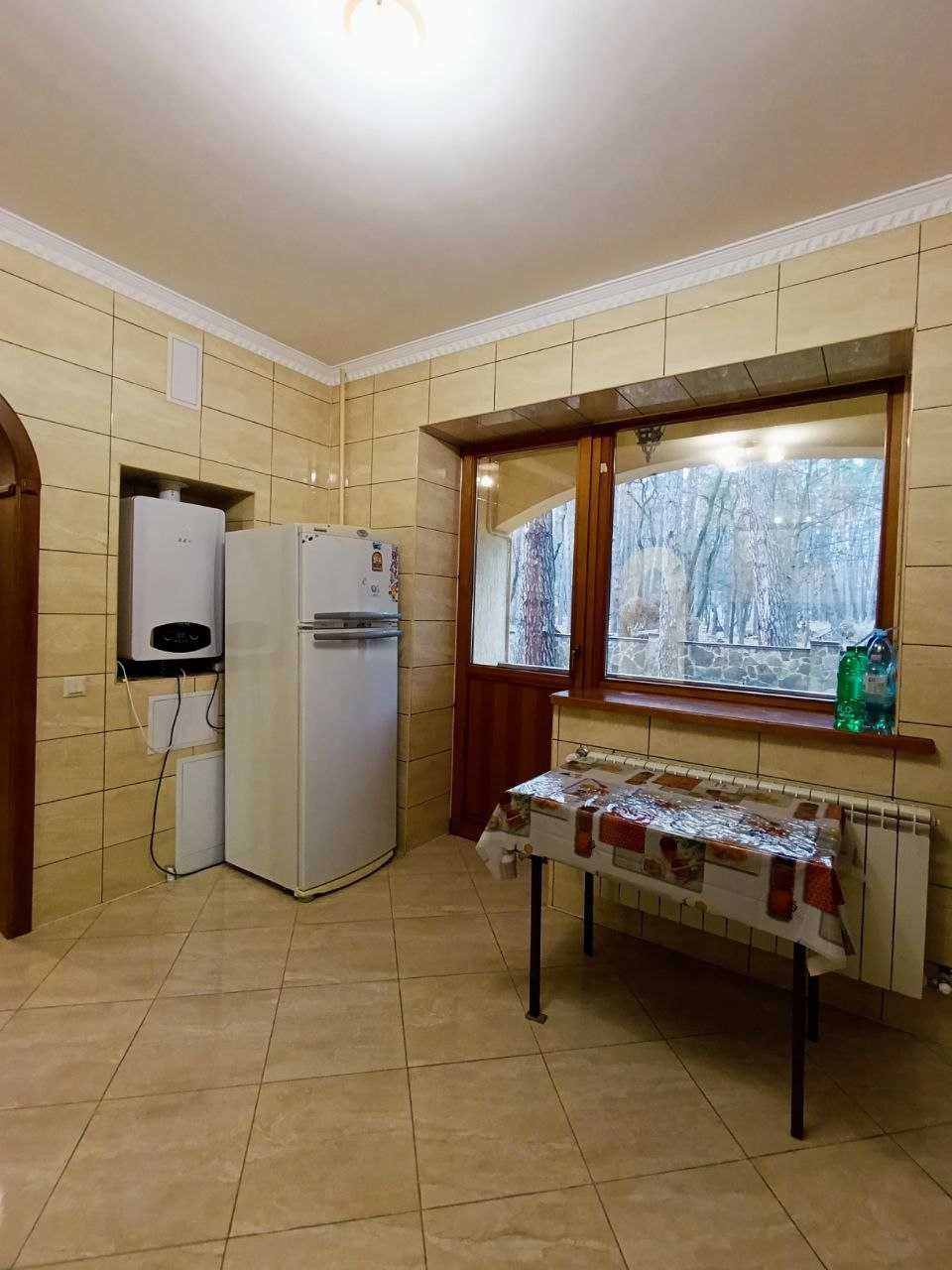 Продаж будинку в оточенні соснового лісу 3 спальні  205м2 18 соток