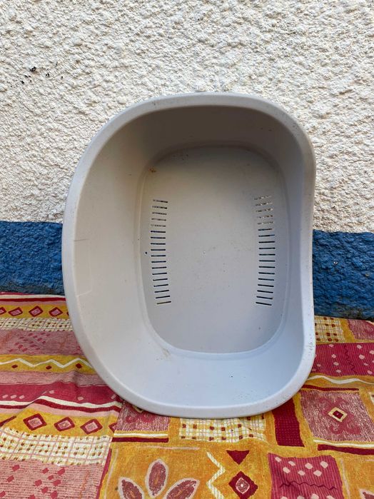 Cama para animais de estimação cinzenta