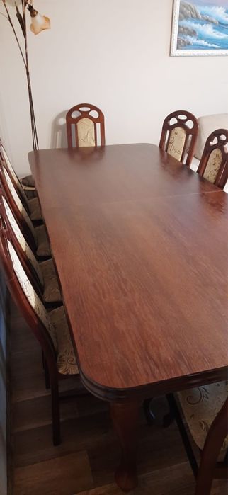 Stół rozkładany do jadalni z 10 krzesłami