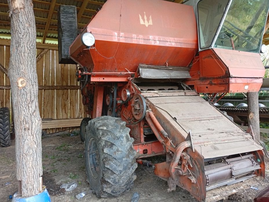 Продається комбайн по запчастинах