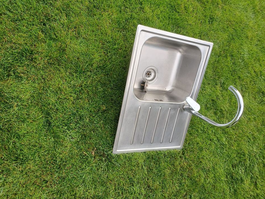 Zlewozmywak z bateria