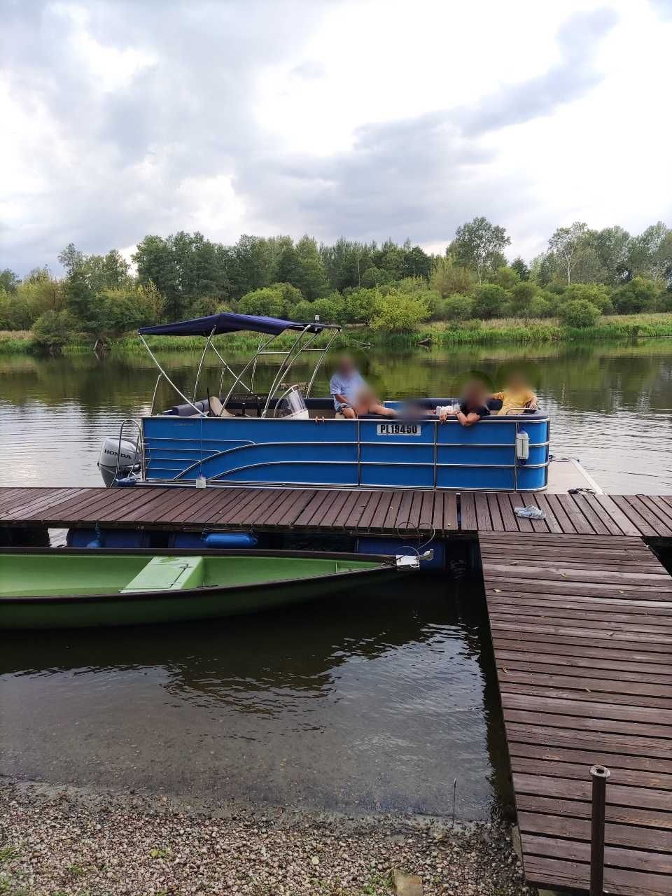 Sprzedam łódź katamaran Escobart625 z silnikiem Honda 65KM .