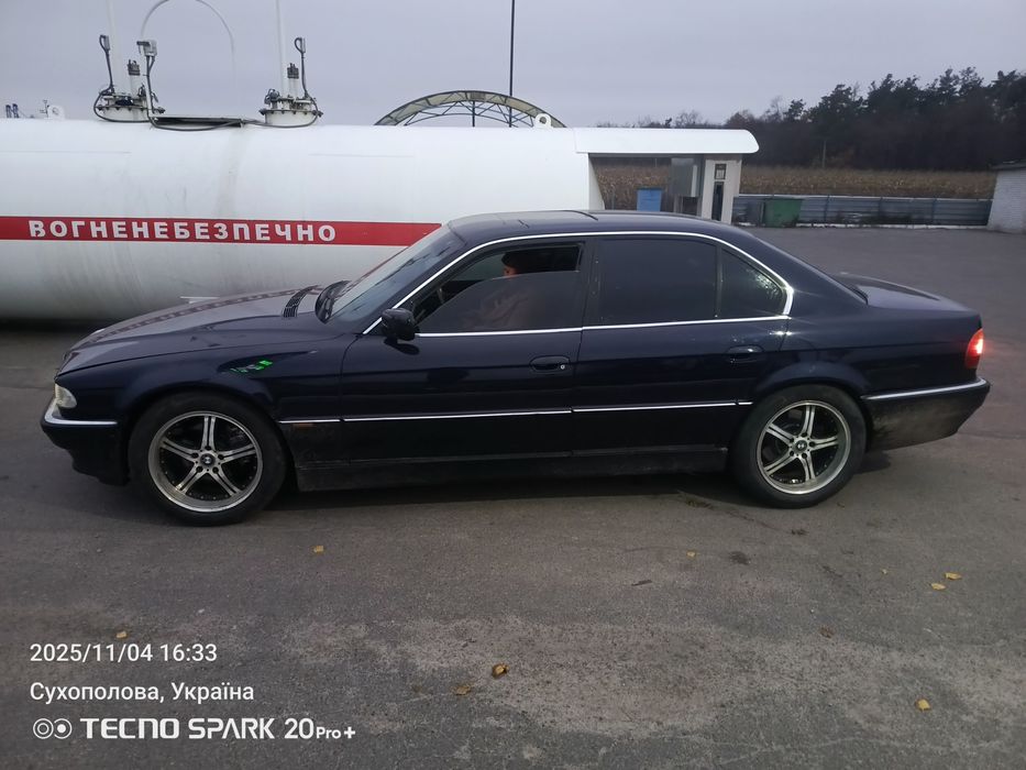 Продаж обмін. На повному ходу.