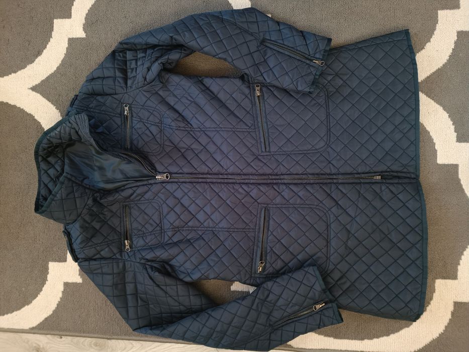 Granatowy płaszczyk przejściowy damski pikowany