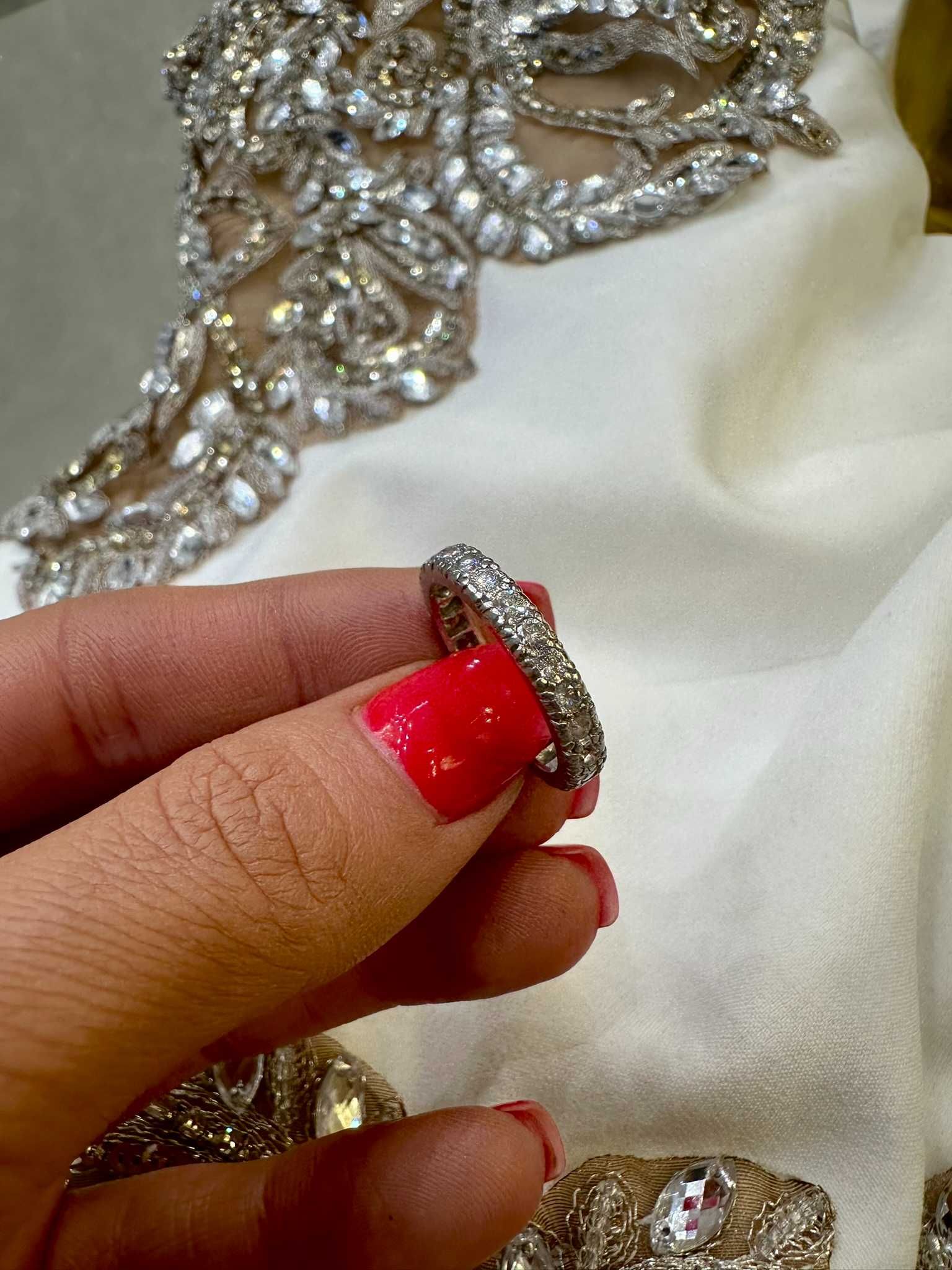 Obrączka Eternity z diamentami naturalnymi 1.20 CT