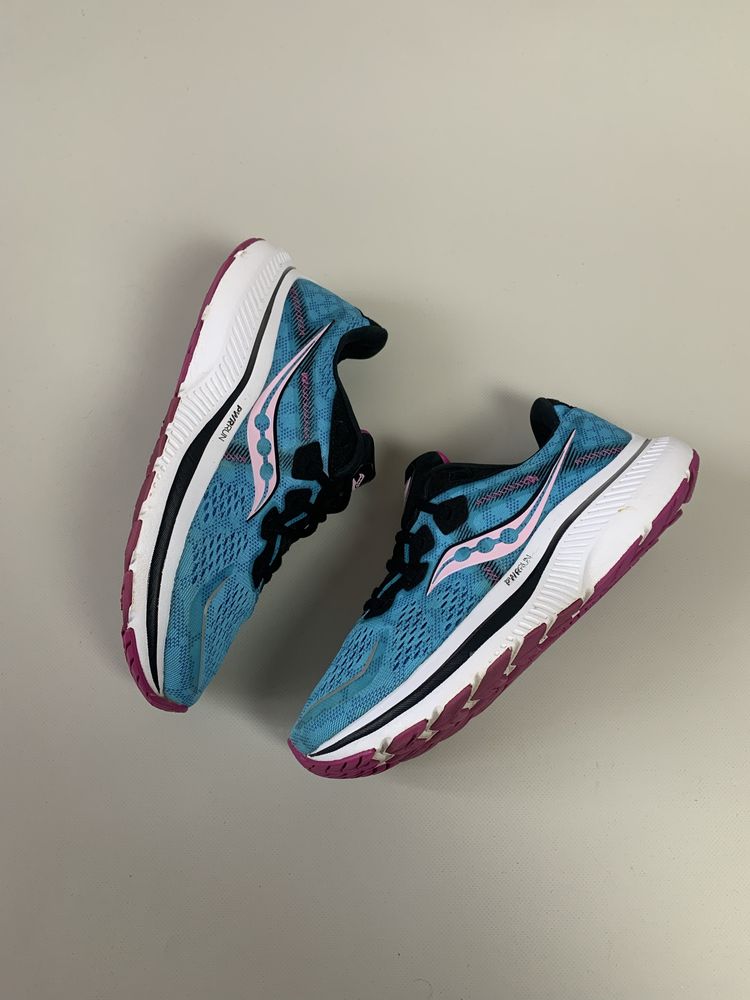 Кросівки saucony 37 розмір 23 см
