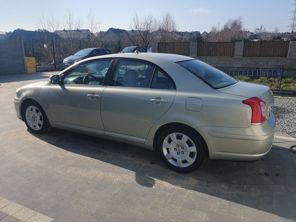 Toyota Avensis 1.8 vvti Lift Salon PL