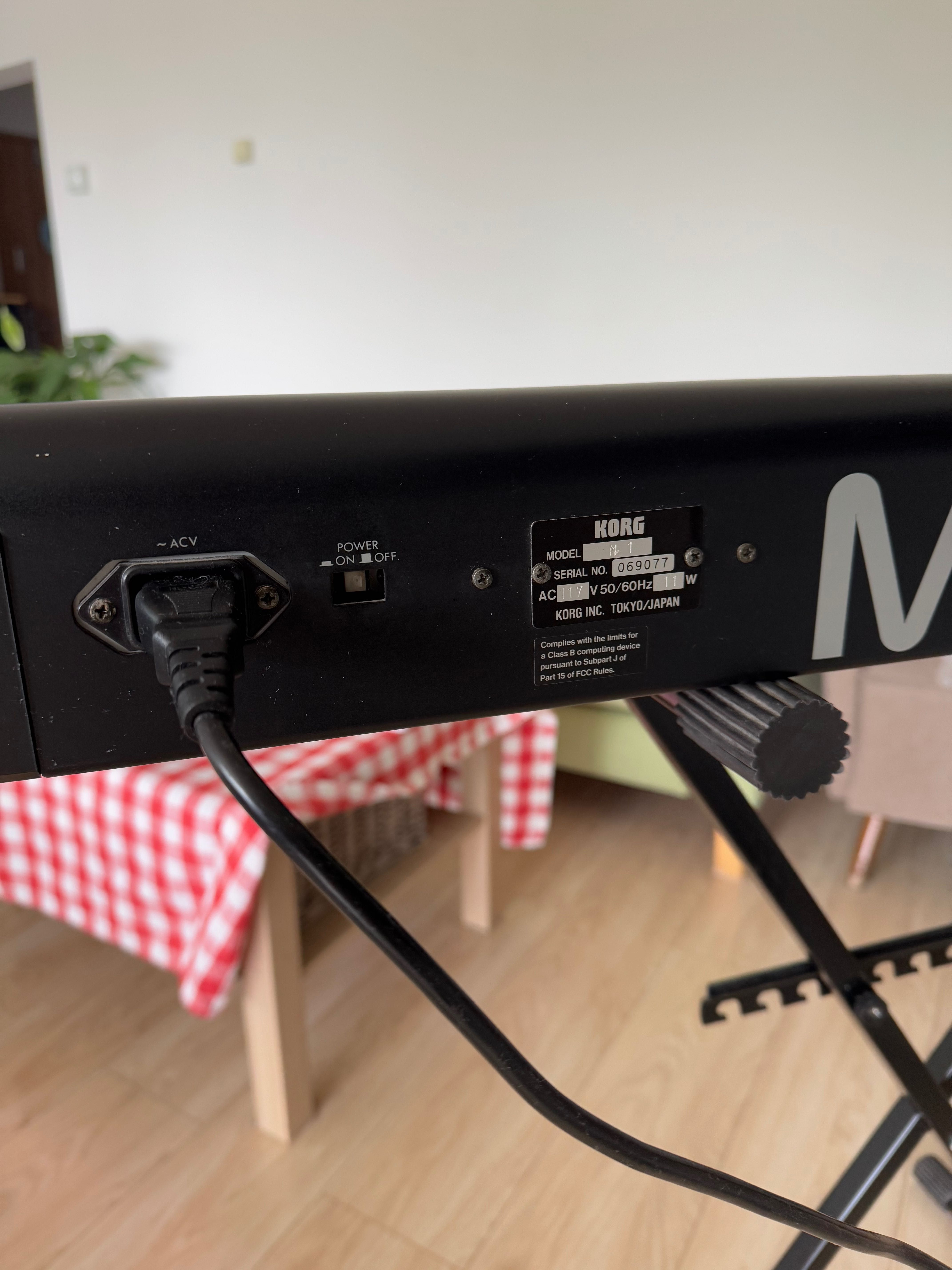 Keybord instrument Korg M1