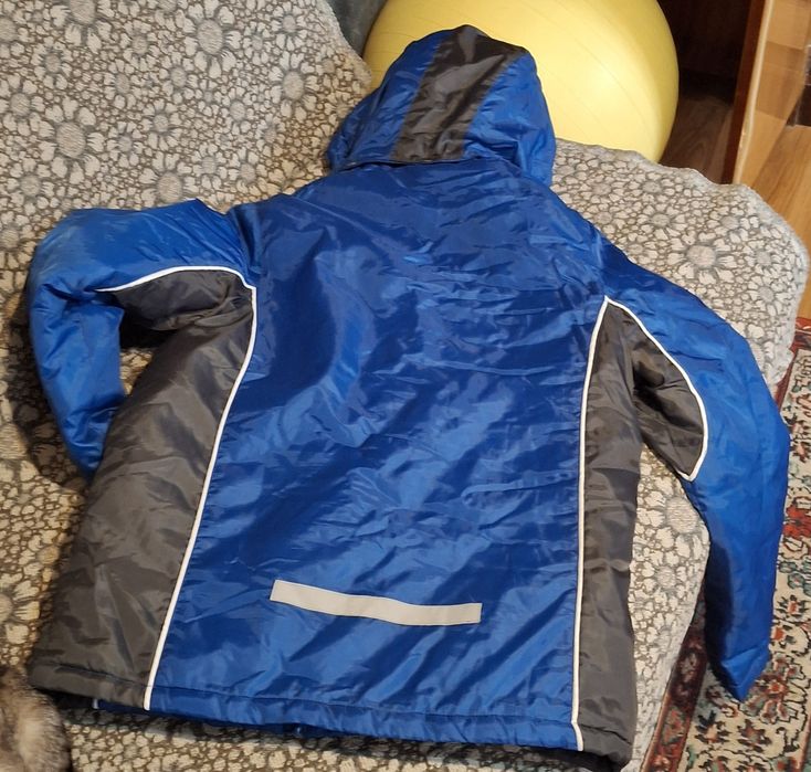 Демисозанная курточка на подростка