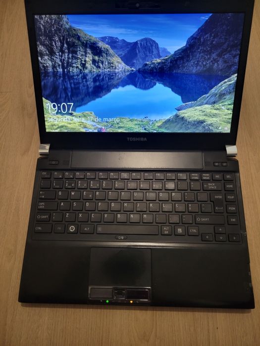 Toshiba Portege R930