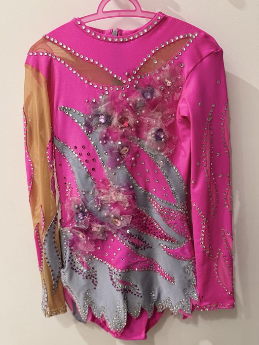 Strój startowy do gimnastyki artystycznej