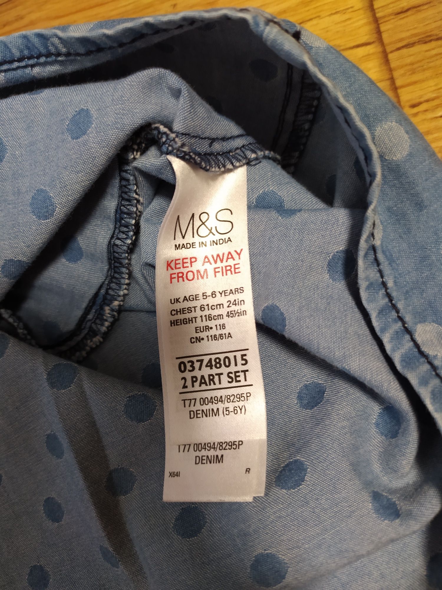 Продам лёгкий джинсовый сарафан в горошек M&S