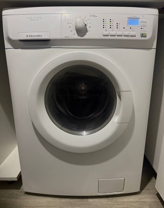 Продам пральну машинку Electrolux в гарному стані.