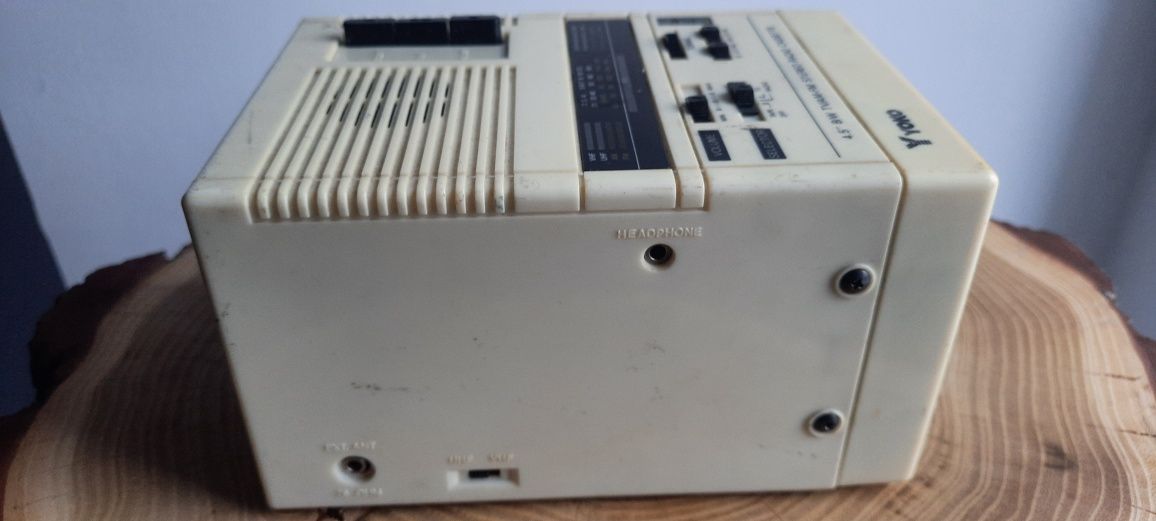 TV Yoco AM/FM radio cassette