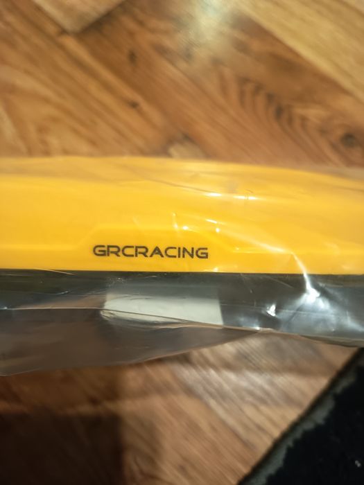 Box dachowy GRC 1:10 Roof Box żółty do modeli RC