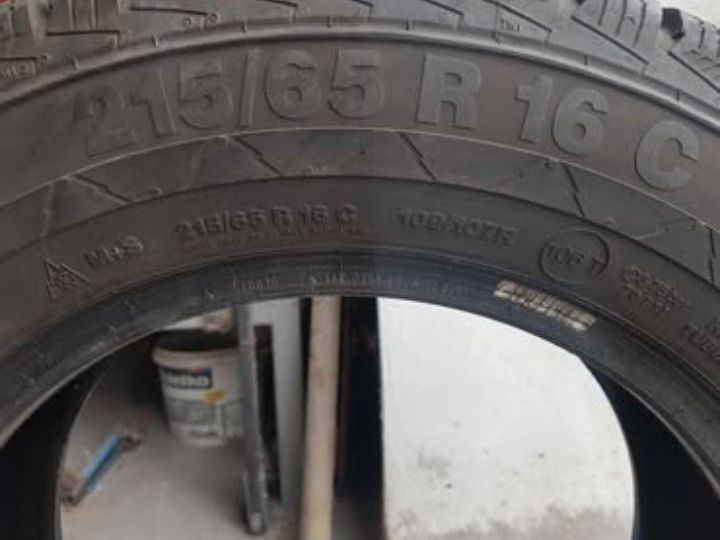 215/65R16C opona zimowa Continental Vancowinter 2