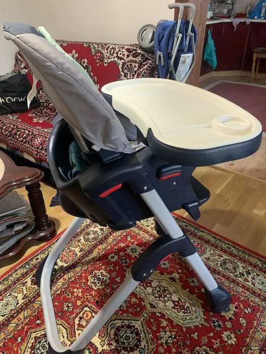 Крісло для годування Graco