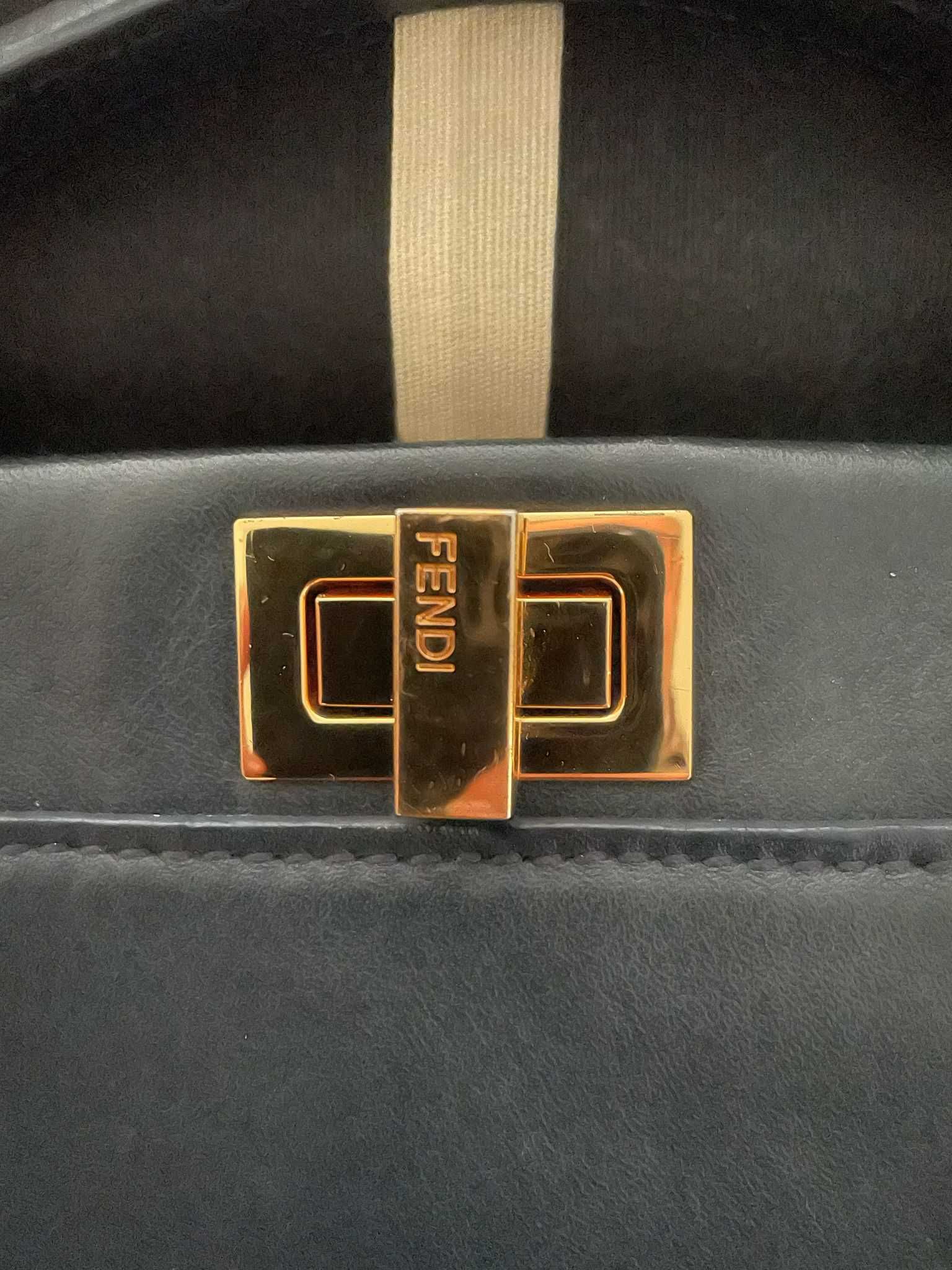 Mala Fendi Mini Peekaboo