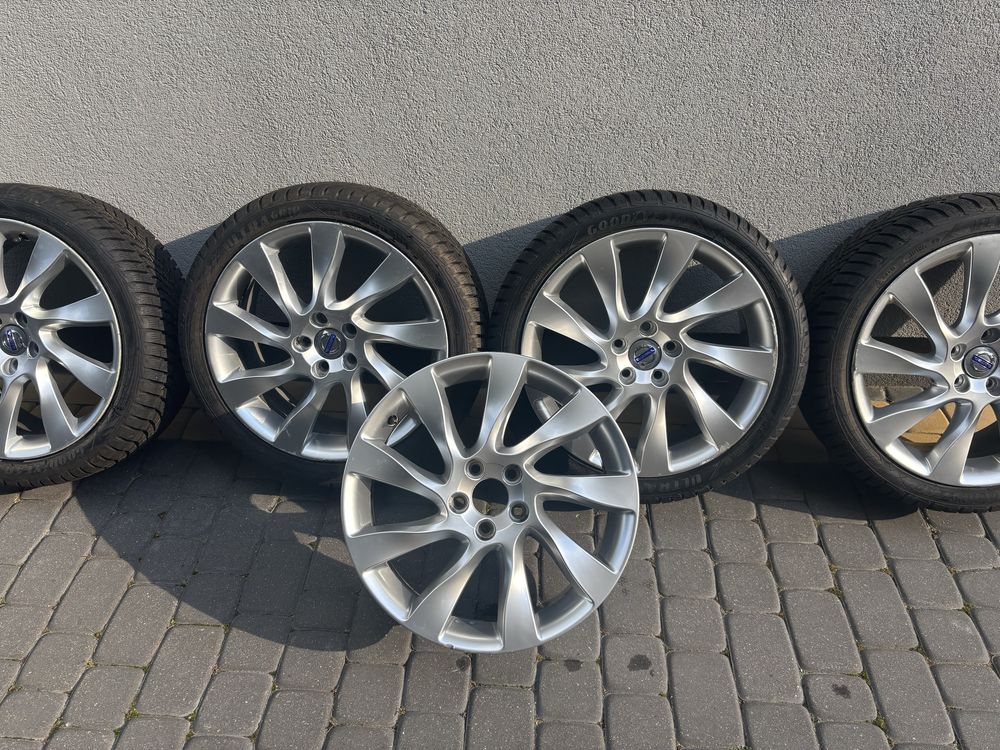 Felgi z oponami zimowymi