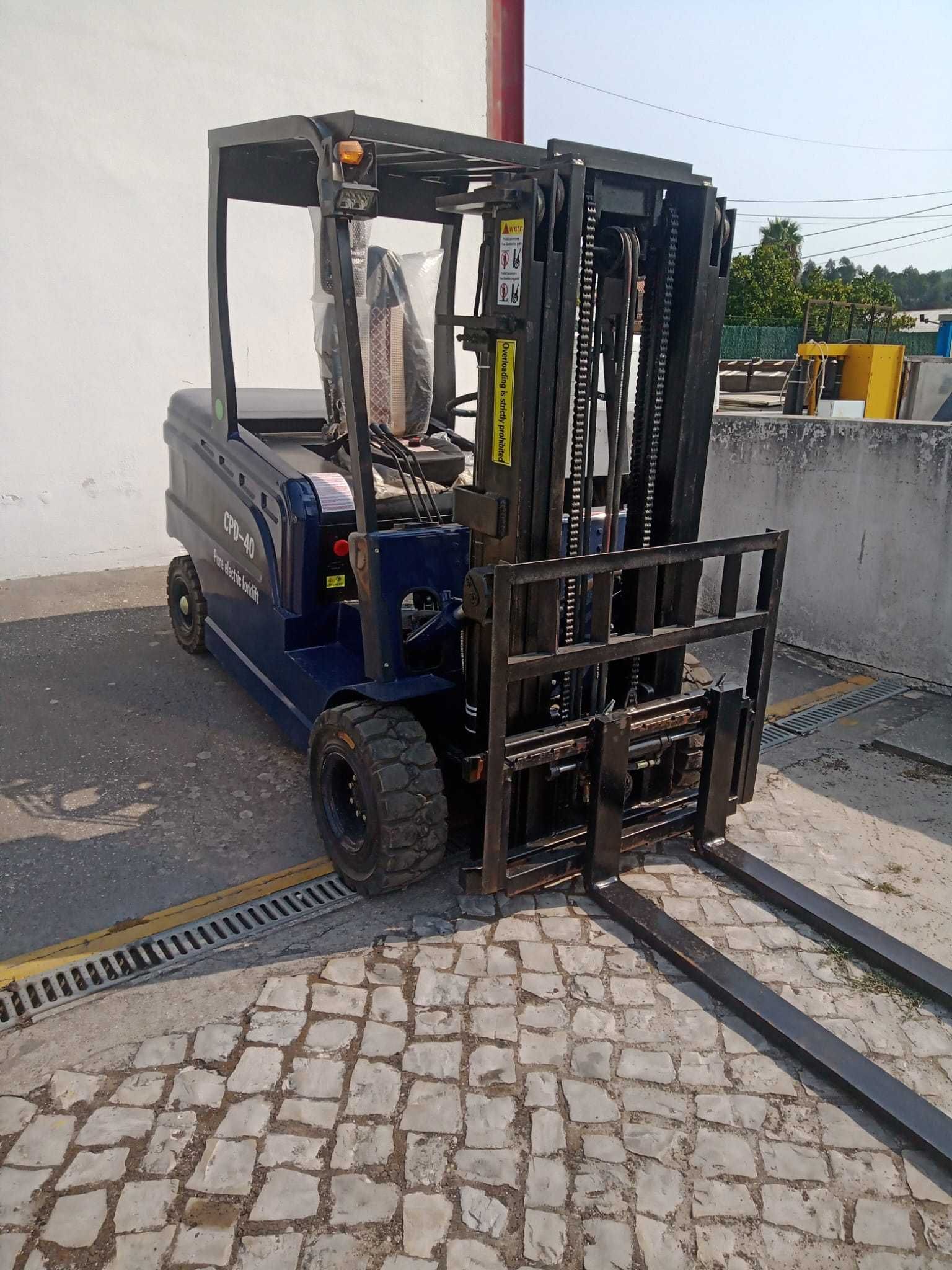 Empilhador electrico 4 ton
