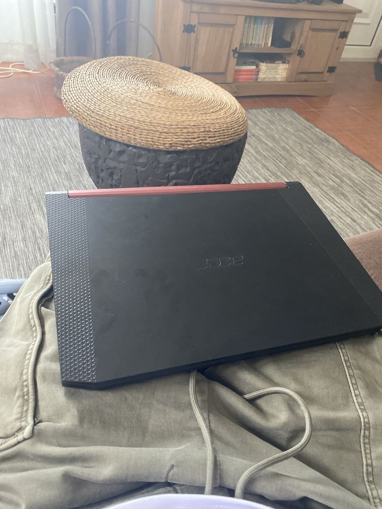 Acer Nitro 5  (Troco por computador Apple)